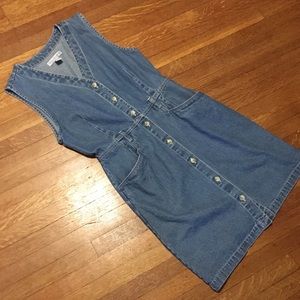 Denim dress with buttons. Gloria Vanderbilt